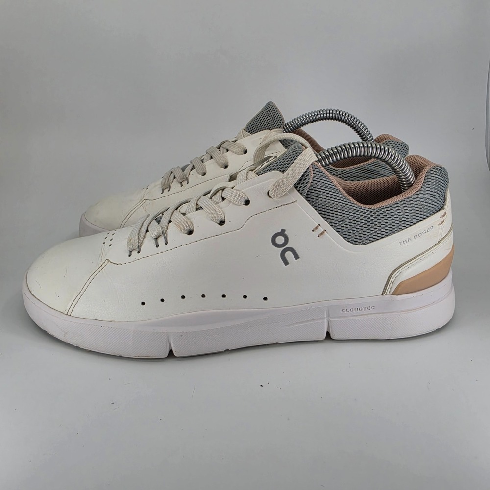 On Cloud Women's Sneaker Size 9 White THE ROGER Advantage Casual 3WD10652349